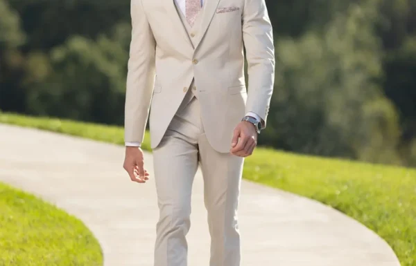 Carolyn Allen’s Bridals & Tuxedos Gallery 2