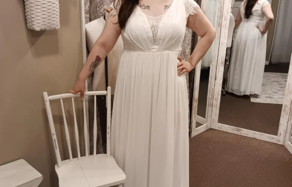 The Red Brick Cottage Curvy/PlusSize Boutique & Bridal Gallery 8