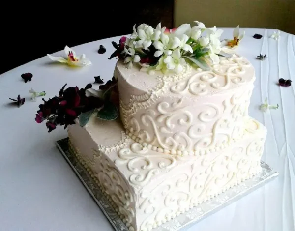 Cake Listing Category Tully’s Italian Deli & Saratori’s Pastry Shop